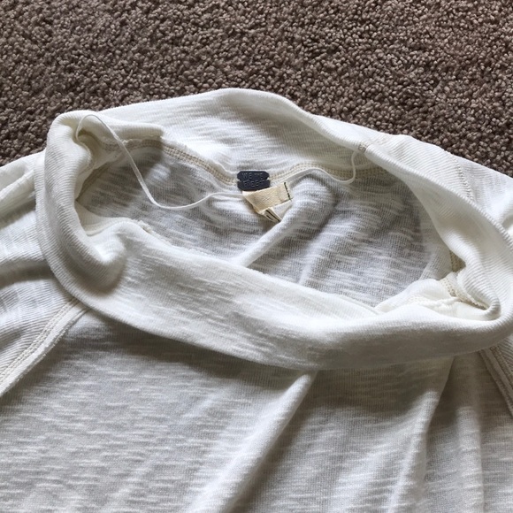 White sweater - Picture 3 of 4